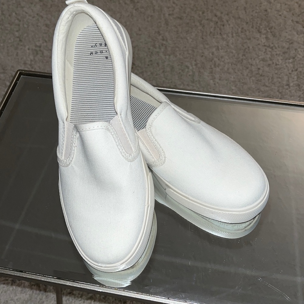 Fresh cream loafers!